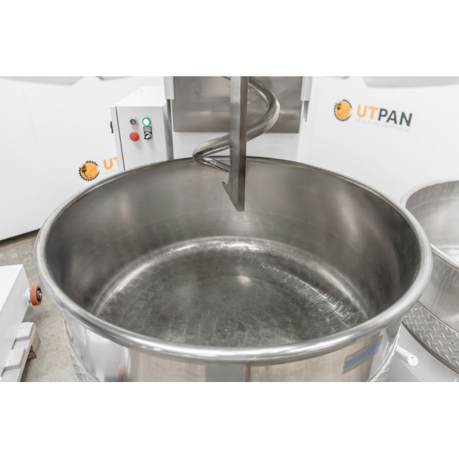Malaxor spiral Pietroberto Easy E 160 cu 3 cuve detasabile si ridicator rasturnator