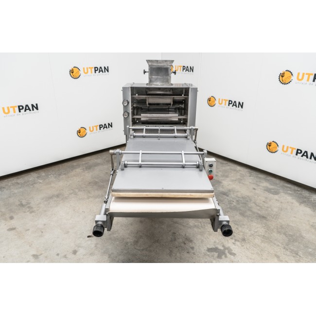 Long bread moulder