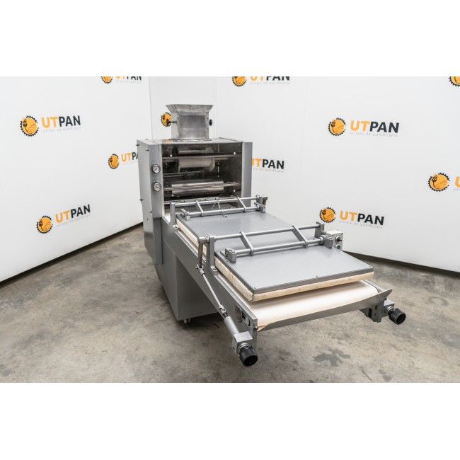 Long bread moulder