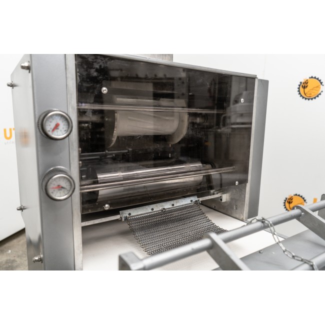 Long bread moulder